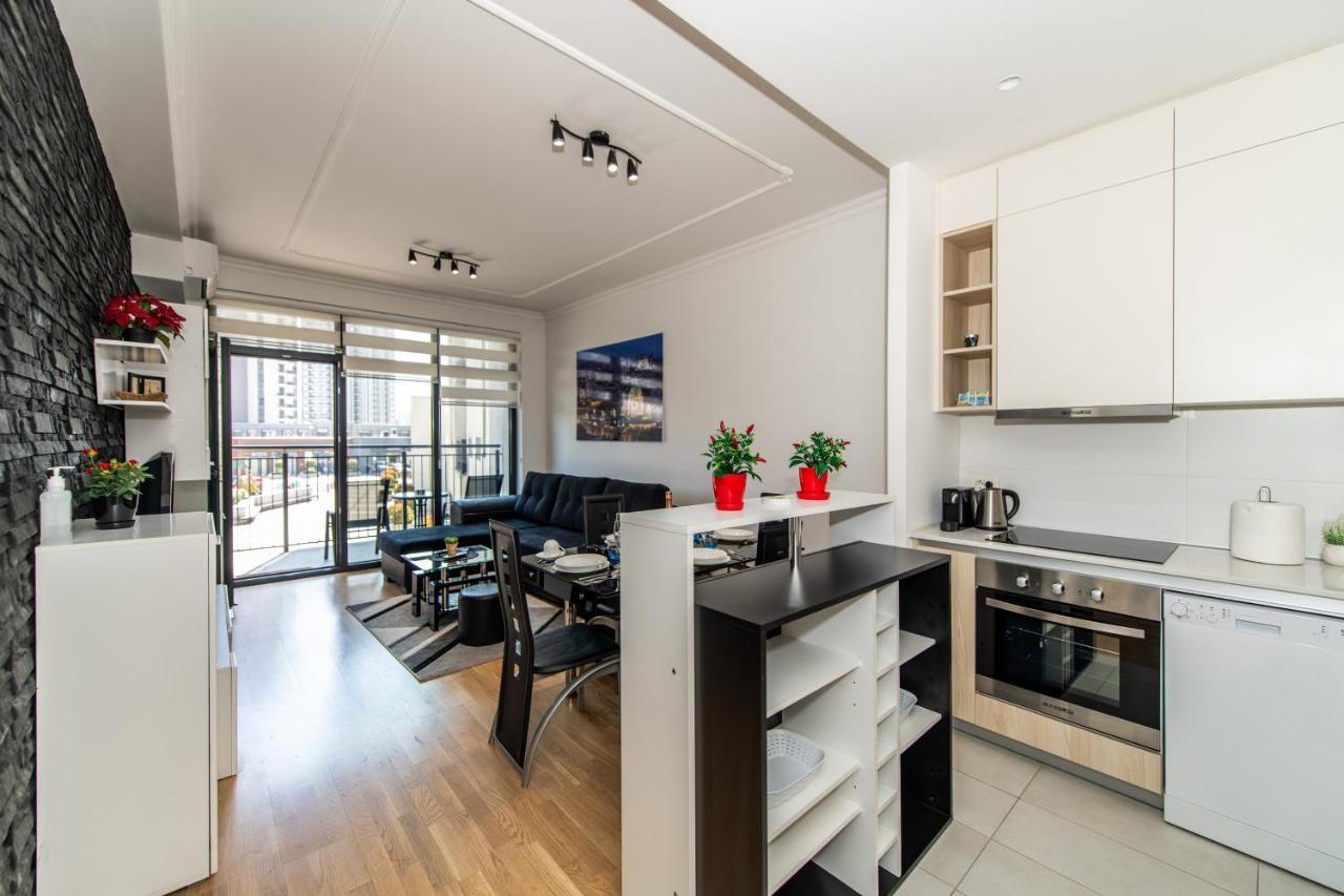 Modern In Waterfront Apartment Belgrad