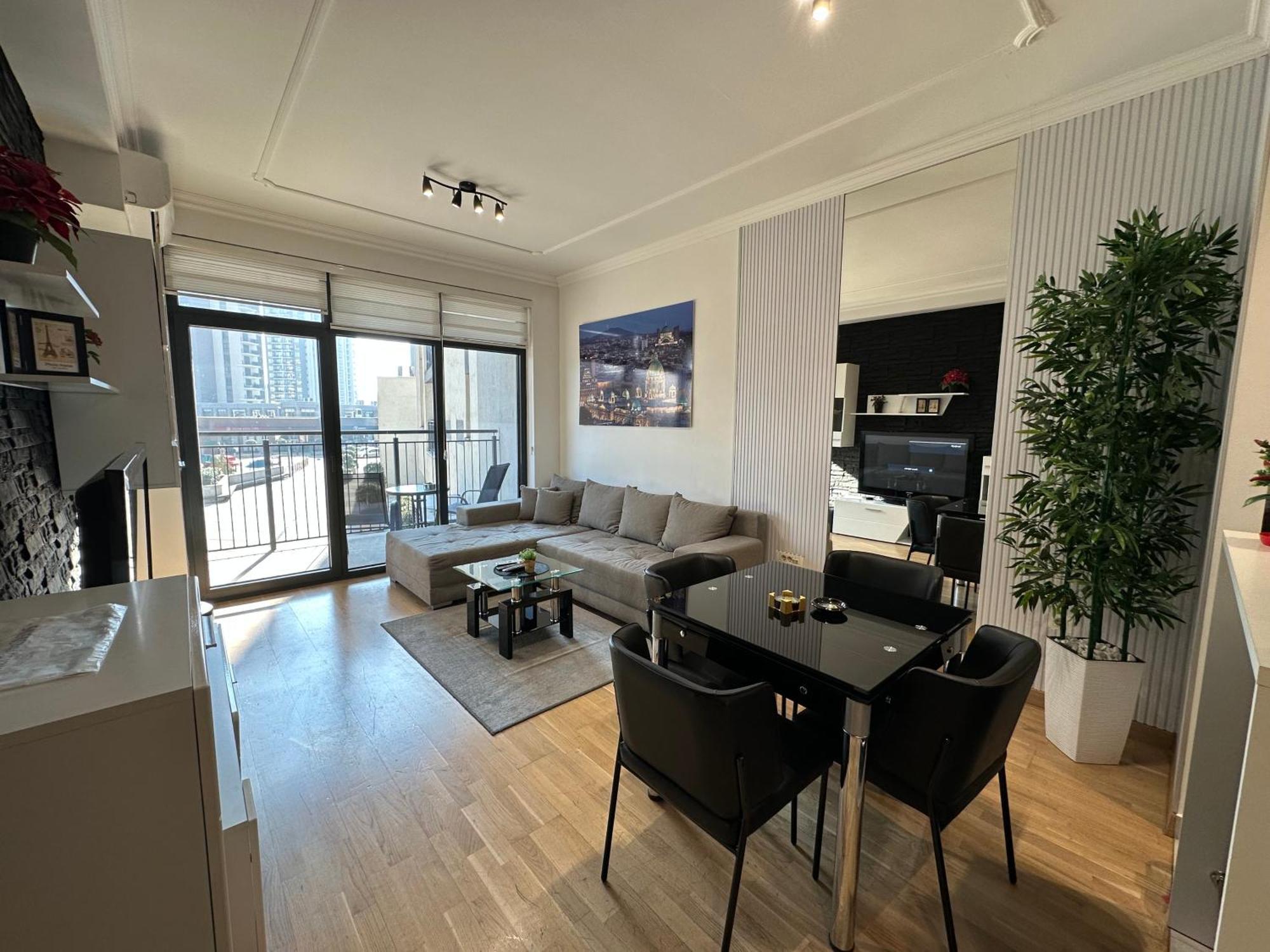 Modern In Waterfront Apartment *
